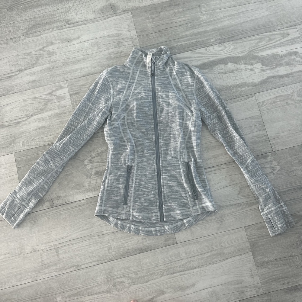 Lululemon Light Weight Workout Jacket Size 6 BNWOT